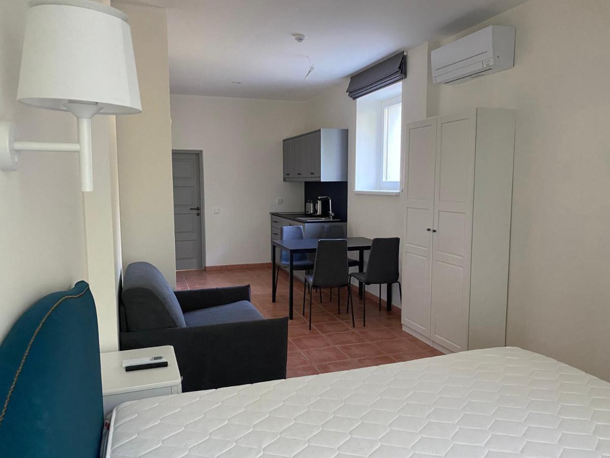Dvi Nidos Hotel Екстериор снимка