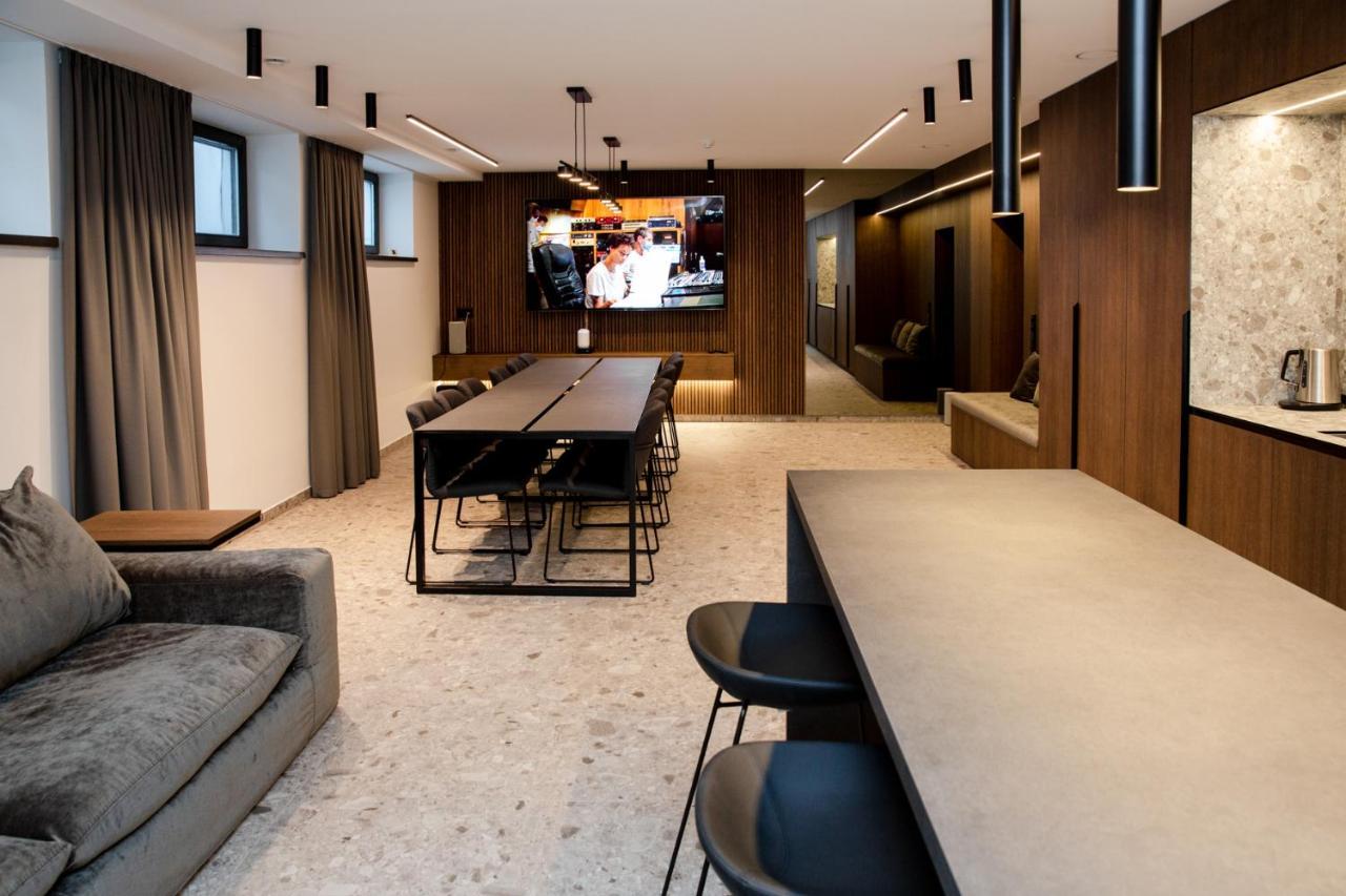 Dvi Nidos Hotel Екстериор снимка
