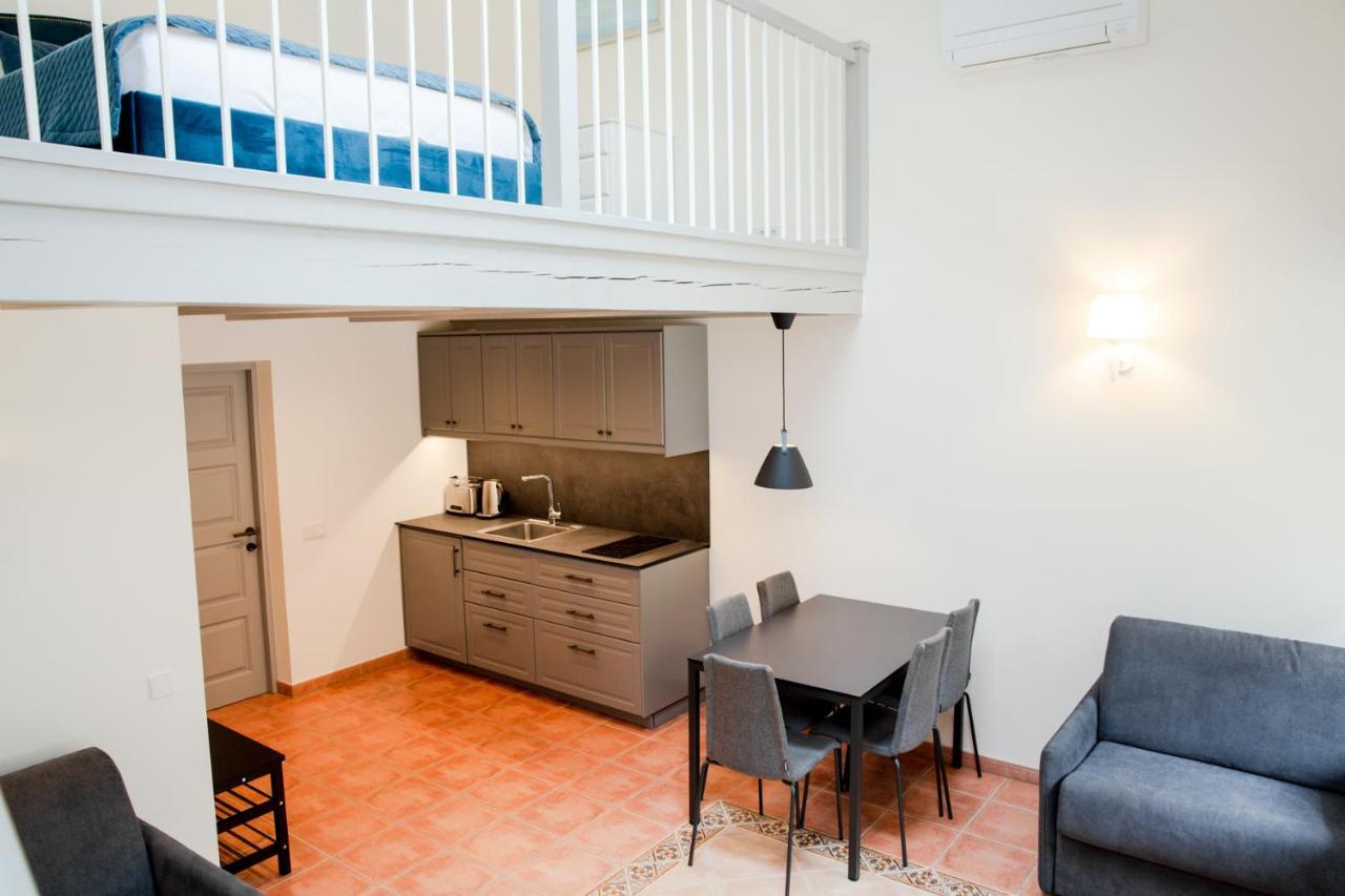 Dvi Nidos Hotel Екстериор снимка